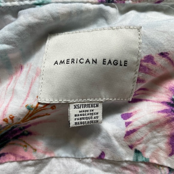Hawaiian button up top from American Eagle - Picture 2 of 3